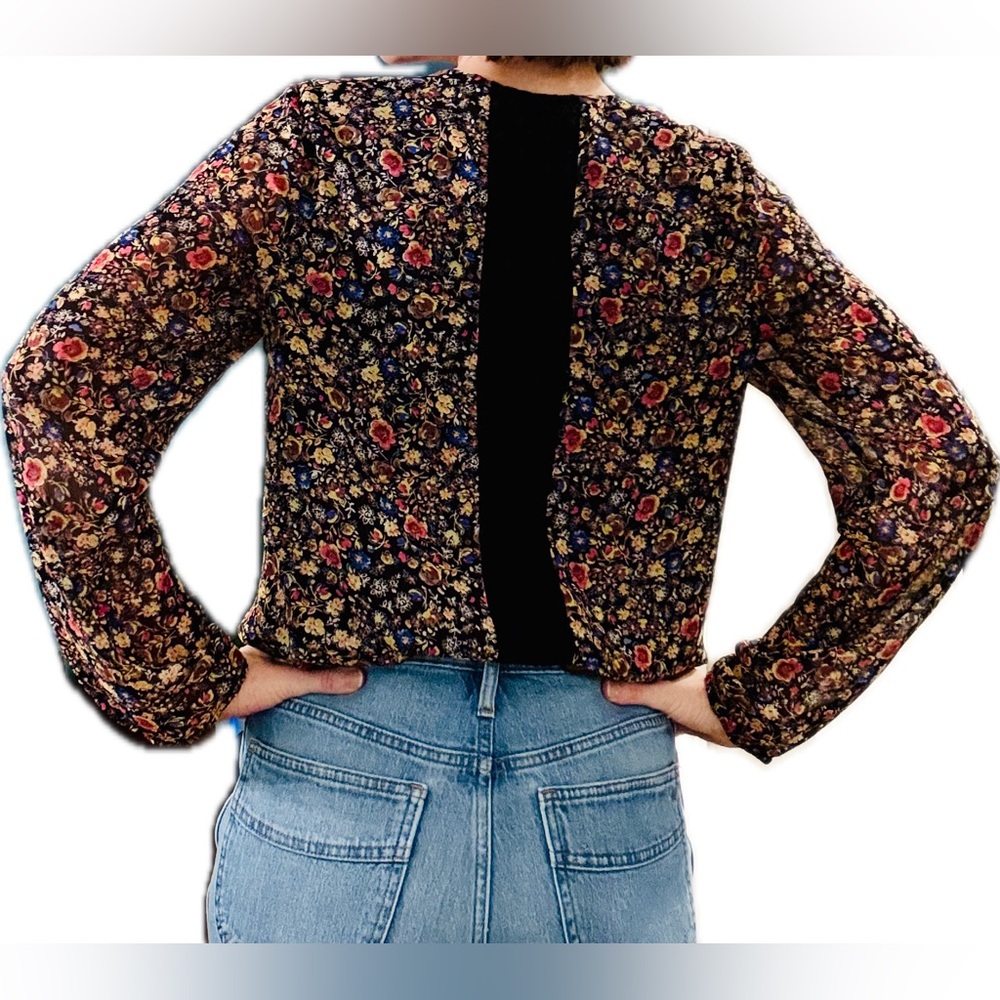 Danielrainn Black and Floral Boho Long Sleeve Top - Size Small